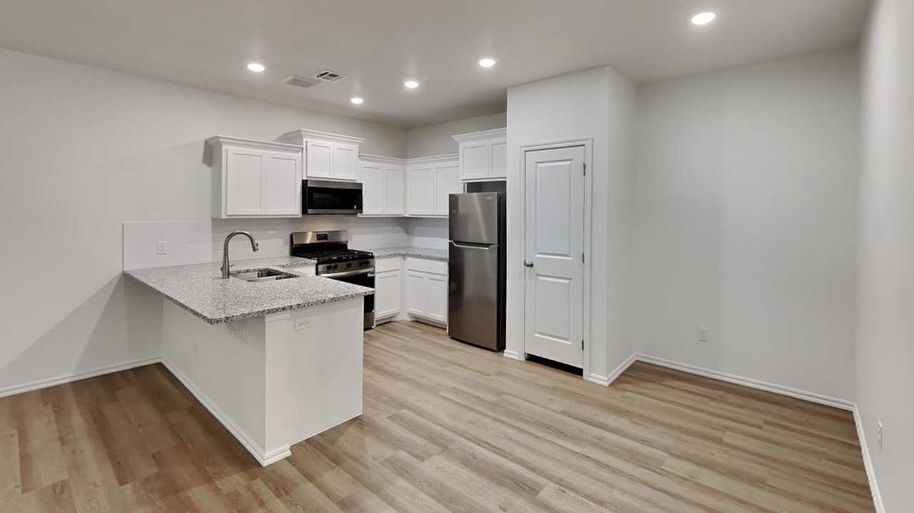 1218 Nw 113th St - Photo 6 of 22