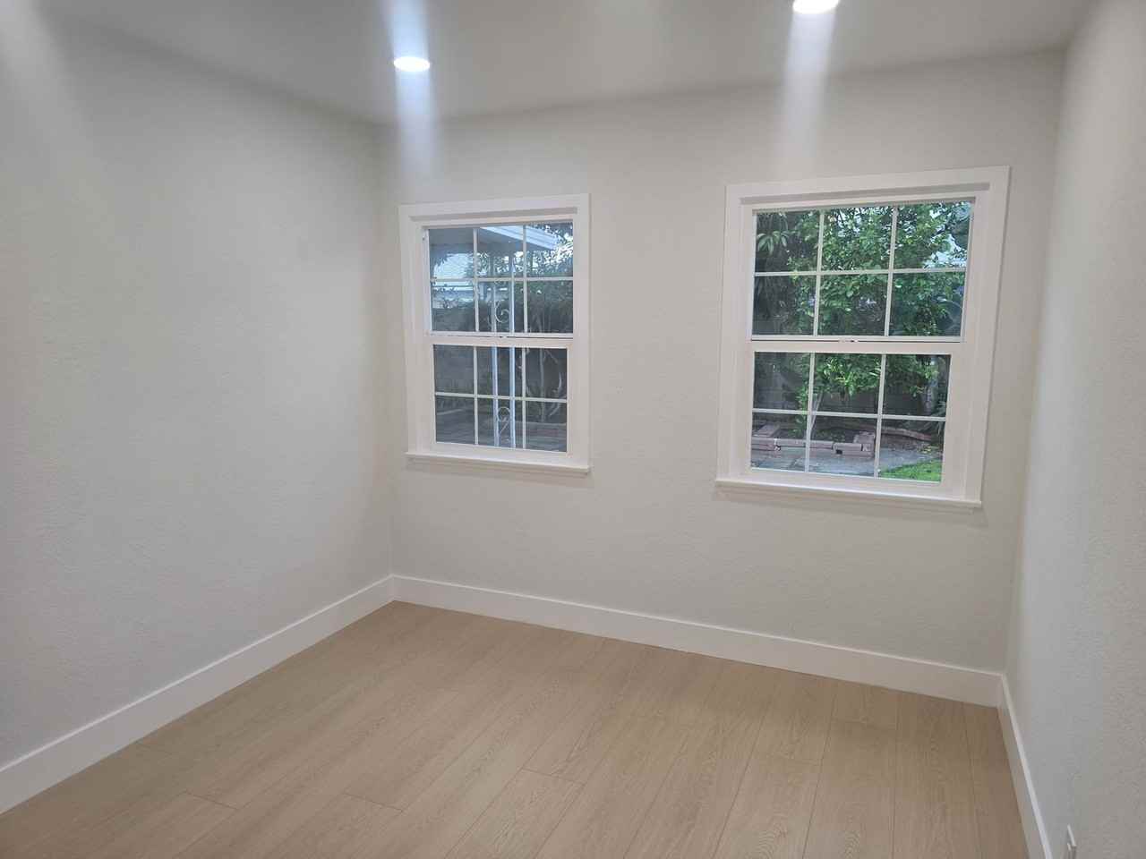 GLENHAVEN - ANAHEIM - Photo 7 of 29