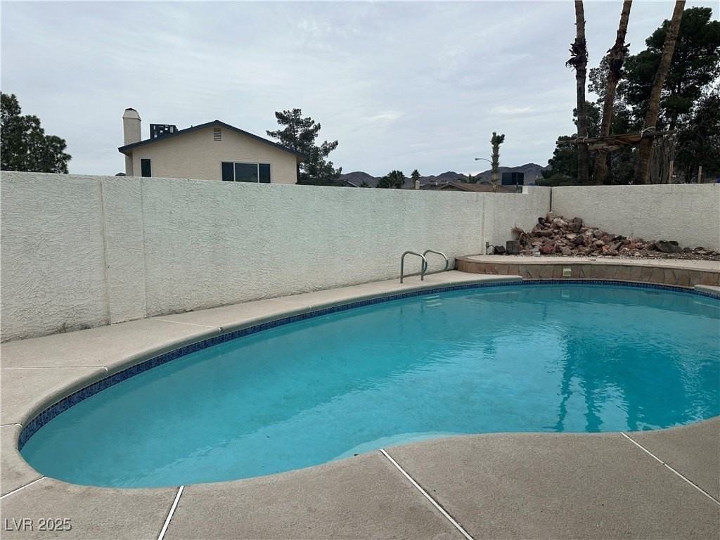 811 Vermillion Dr - Photo 6 of 11