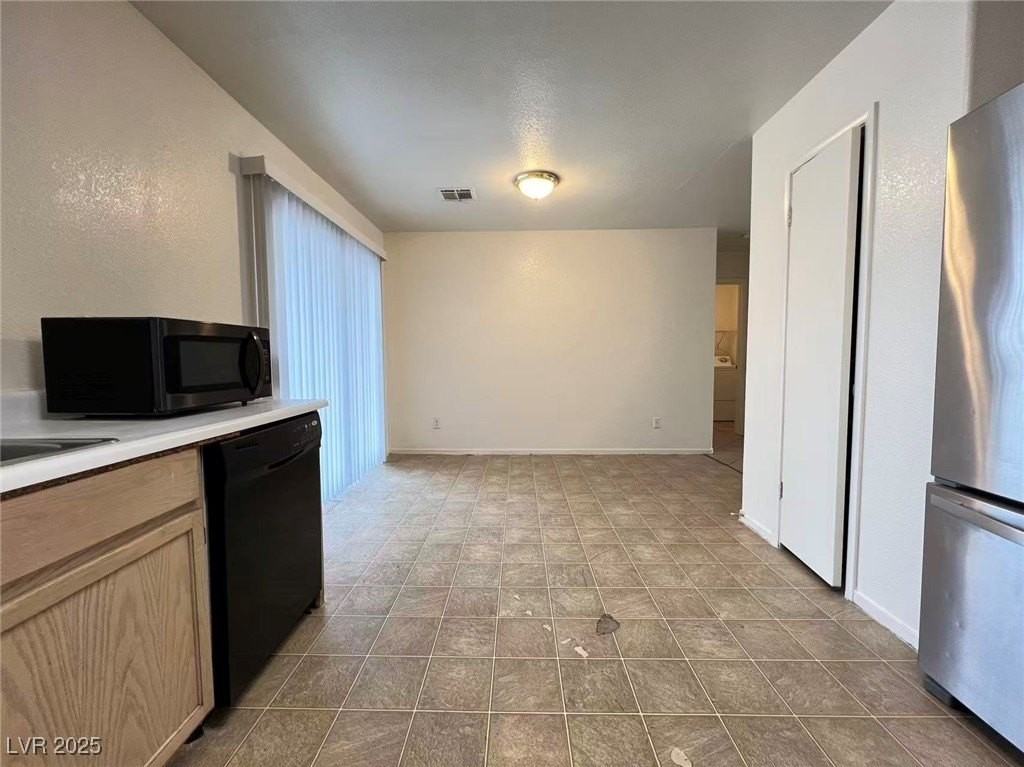 5322 Edna Crane Ave - Photo 6 of 25