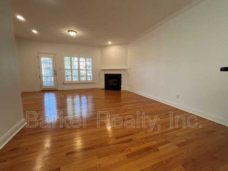 1343 Cameron View Ct - Photo 2 of 20