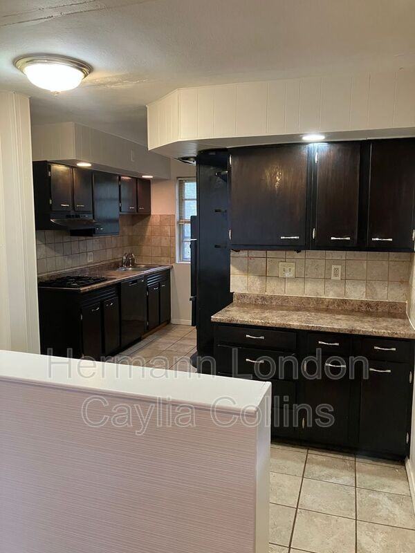 7826 Birchmont Dr - Photo 4 of 15