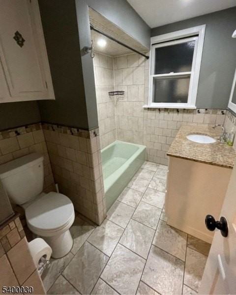 169 Walnut St #2 - Photo 4 of 9