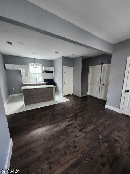 179 Hobson St - Photo 3 of 11