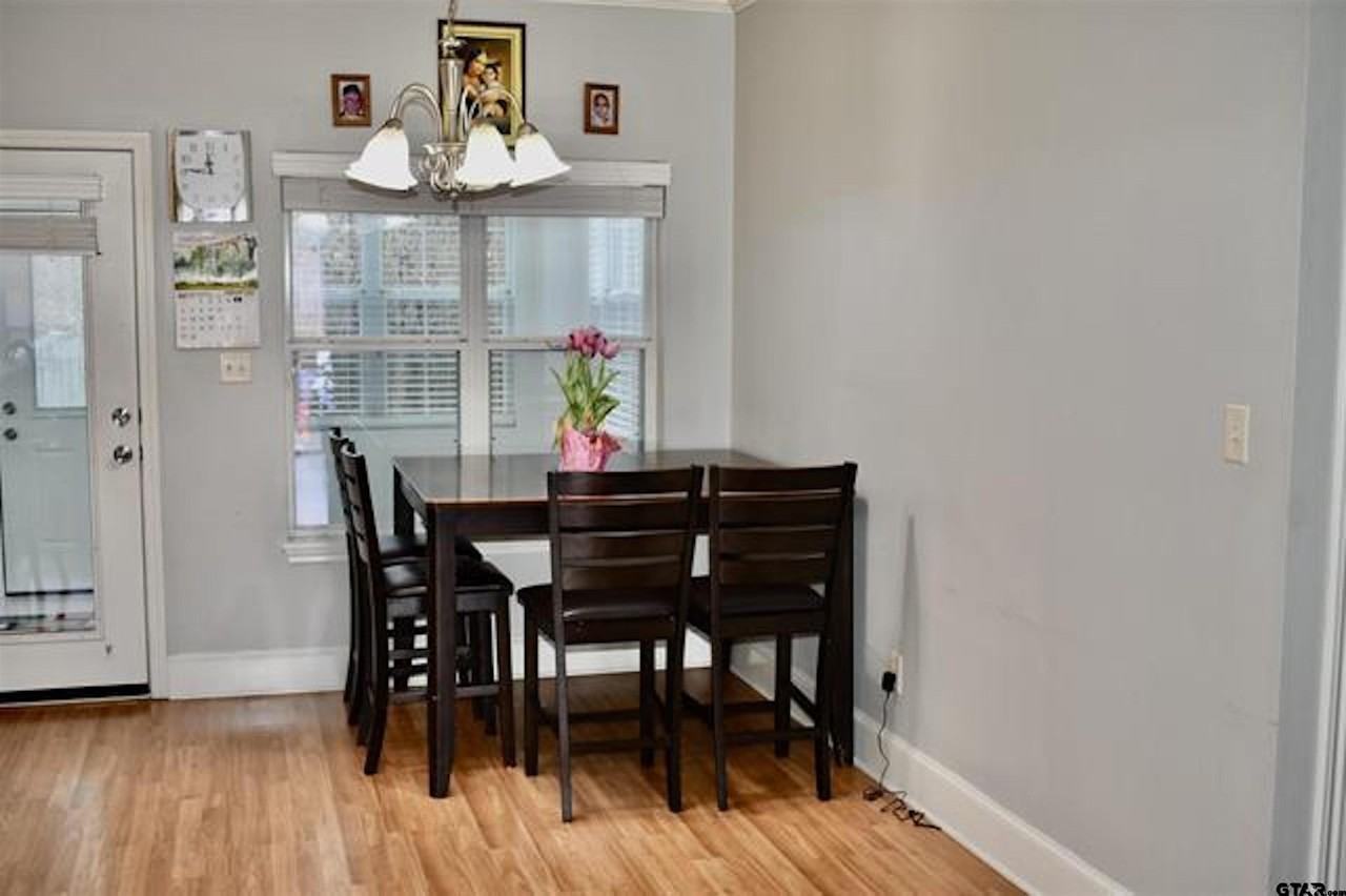 5141 Avenham Ct - Photo 6 of 23