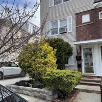 featured image of 16 Kelly Pkwy #1