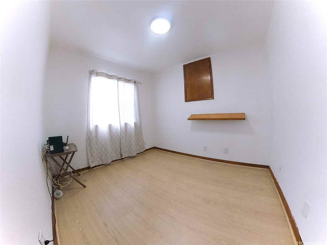 1827 Dole St Apt B #B - Photo 4 of 23