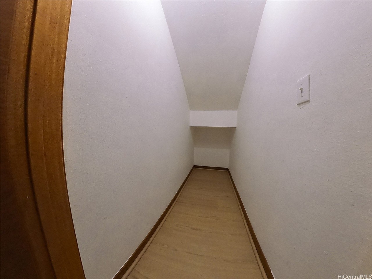 1827 Dole St Apt B #B - Photo 5 of 23