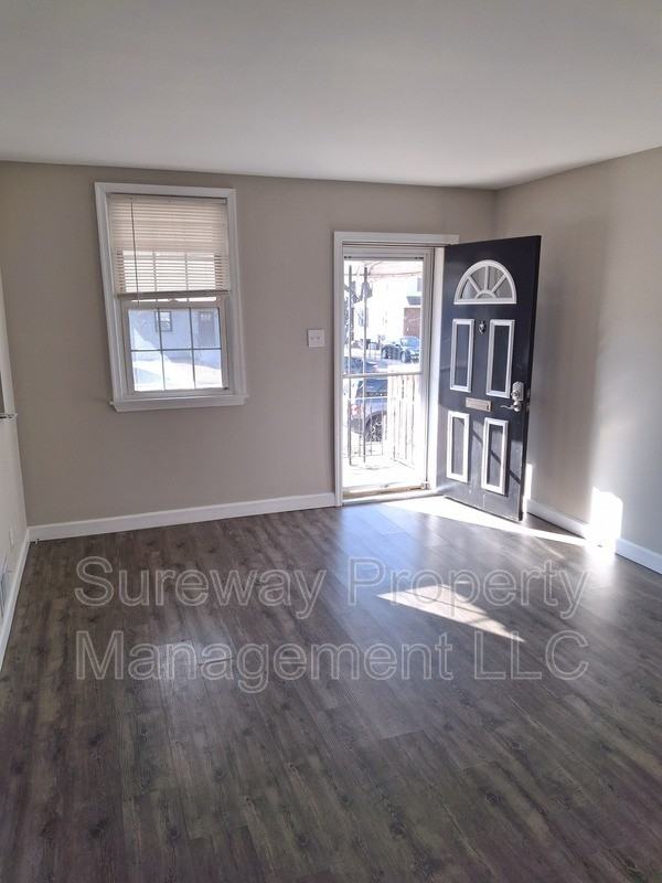 915 W Browning Rd - Photo 2 of 19