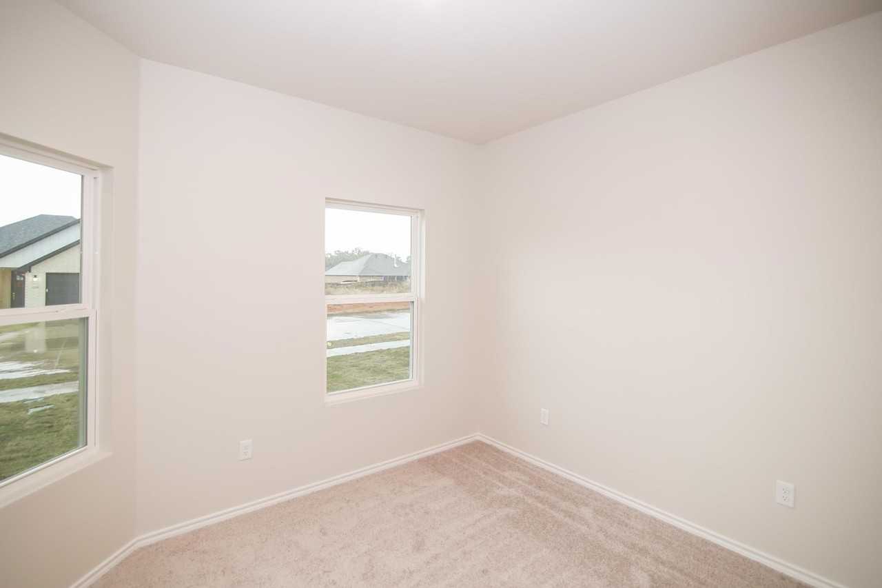 118 Mia Ln - Photo 3 of 16