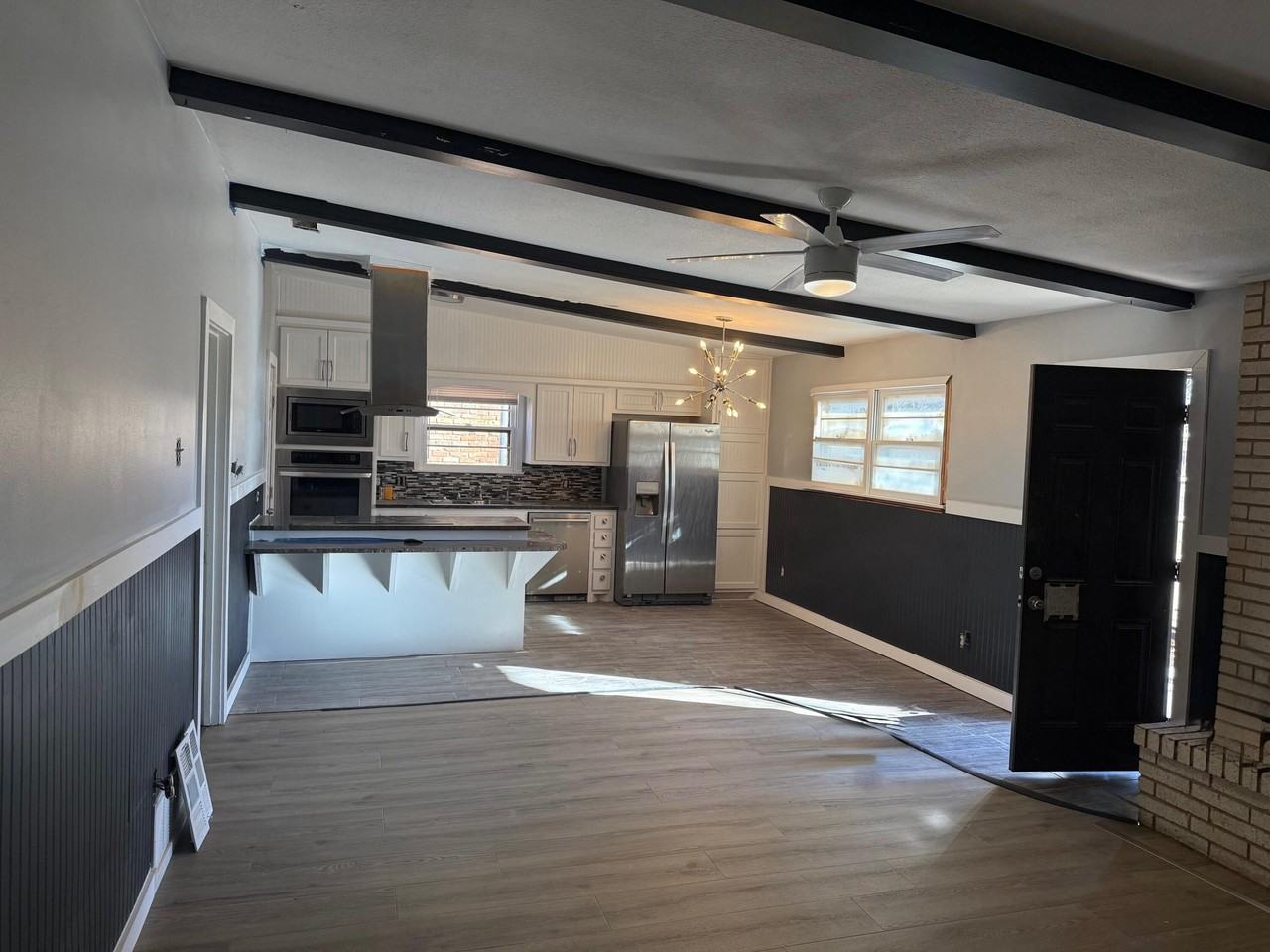 4315 59th St - Photo 2 of 18