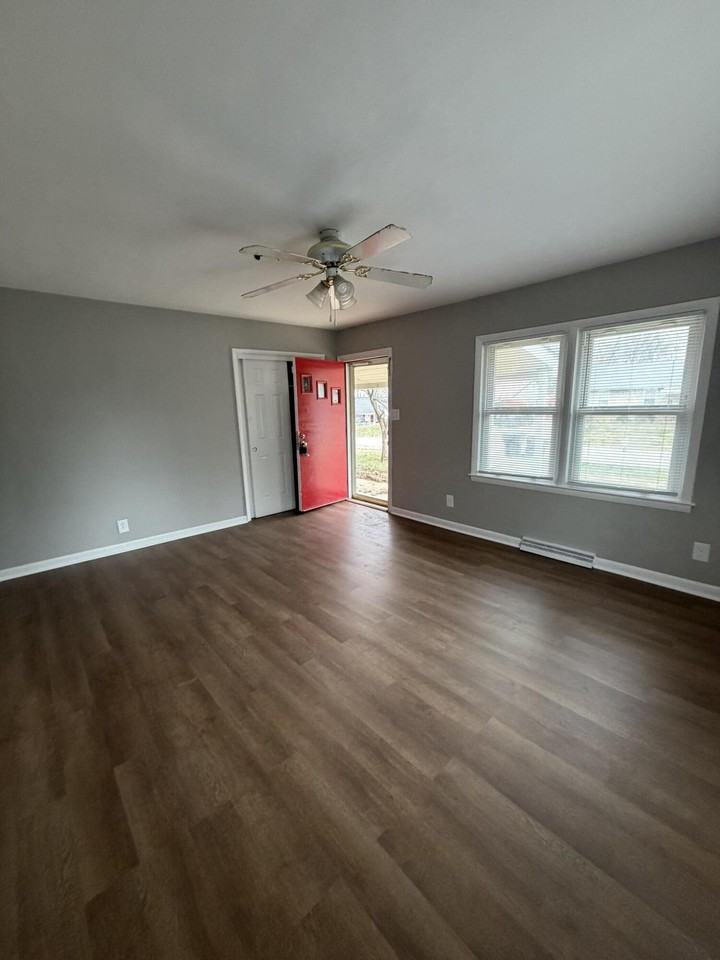 611 Chestnut St - Photo 4 of 14