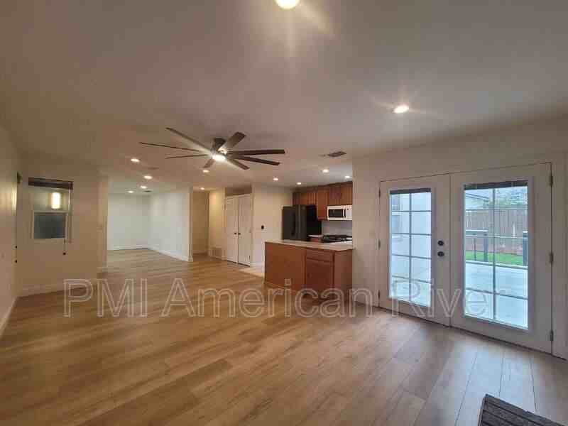 4475 Silverton Way - Photo 4 of 23