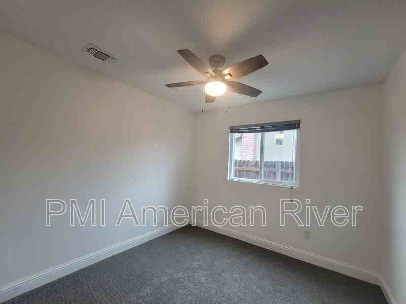 4475 Silverton Way - Photo 7 of 23