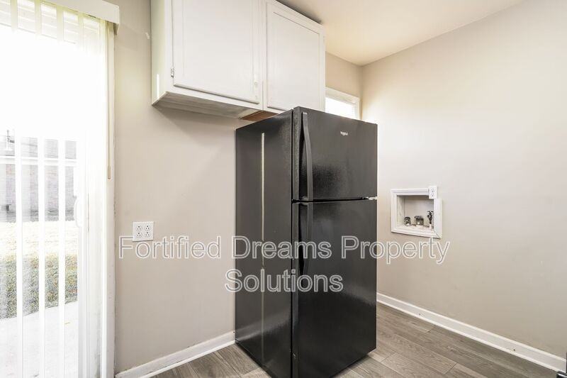 900 Lowdermilk St #900B - Photo 7 of 35