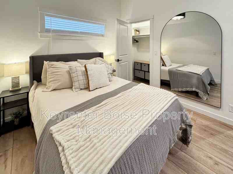 3526 W Anderson St - Photo 5 of 14