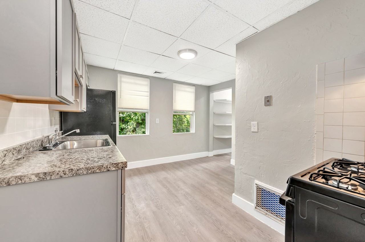 73 Almont - Photo 7 of 13