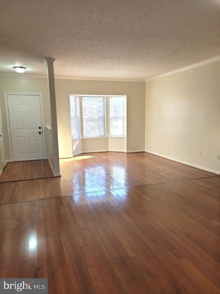 7238 S Ora Ct - Photo 3 of 30