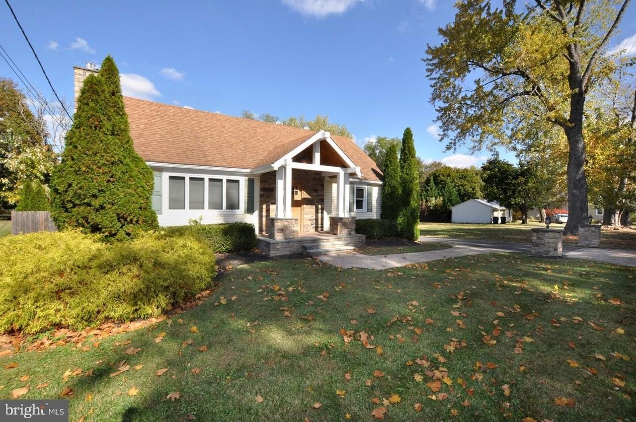 154 Old Marlton Pike - Photo 2 of 28