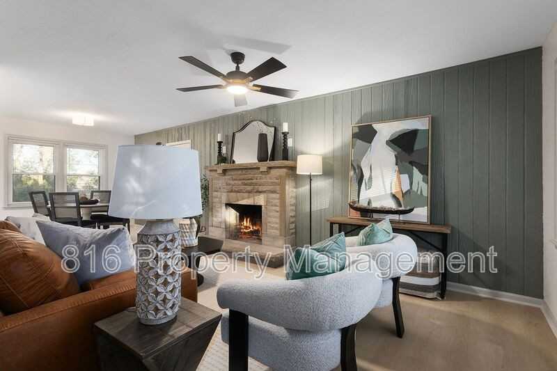 12516 13th St - Photo 2 of 31