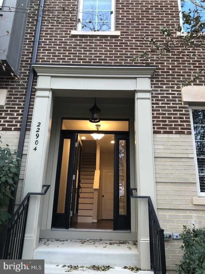 22904 Bollinger Ter - Photo 2 of 19