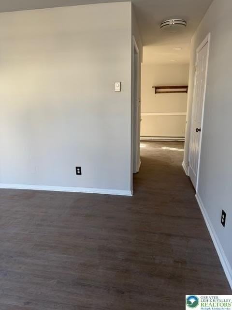 320 Lockridge Ln - Photo 3 of 14