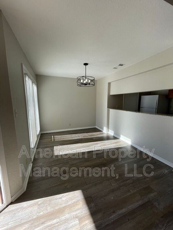 13115 E 44th St - Photo 6 of 30