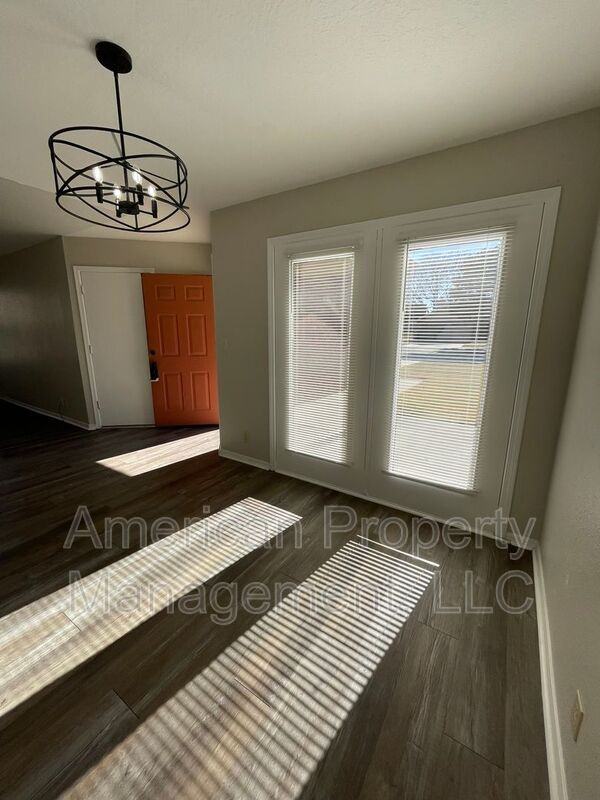 13115 E 44th St - Photo 7 of 30