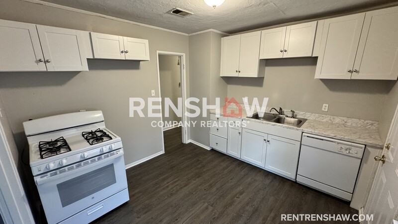 1379 Rolling Hills Dr - Photo 5 of 15