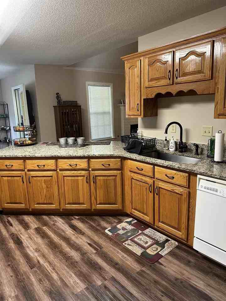 169 Thomas Ter - Photo 5 of 19