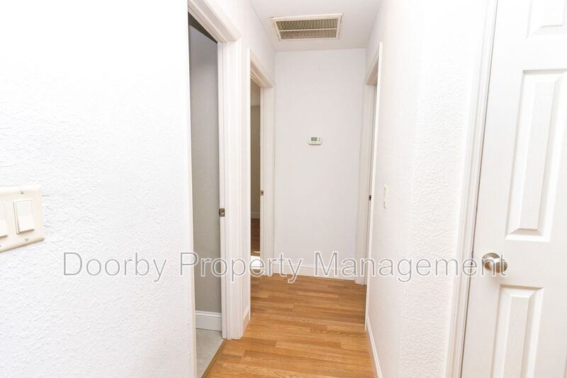 3860 Youngstown Rd #3860 - Photo 6 of 13