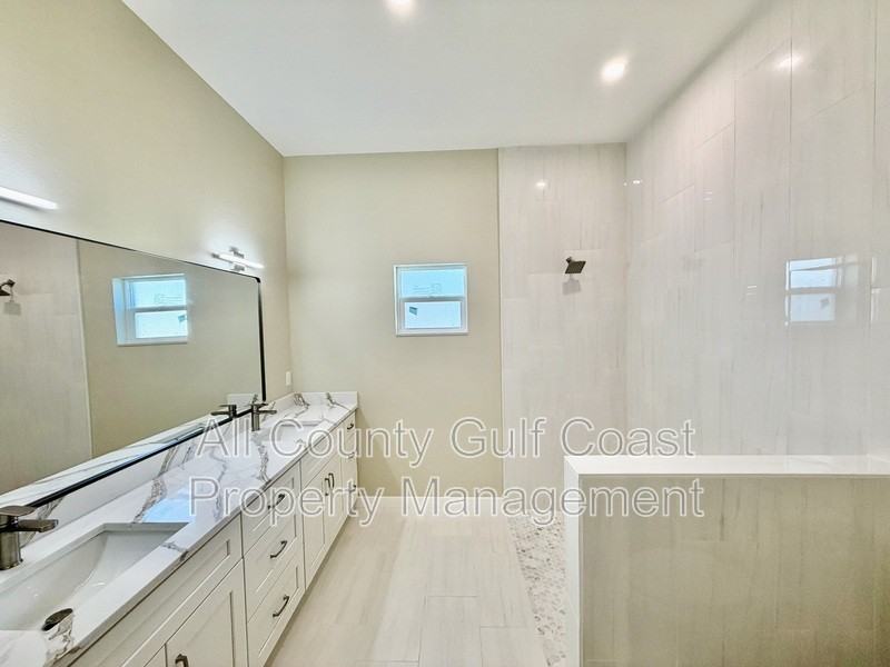 12302 Harland St - Photo 6 of 18