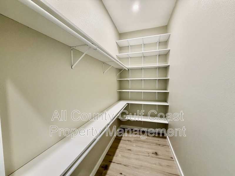 12302 Harland St - Photo 7 of 18