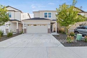 featured image of 3098 N Lochness Ave