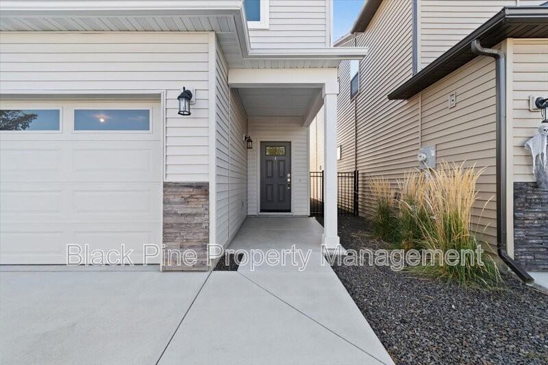 3098 N Lochness Ave - Photo 4 of 36