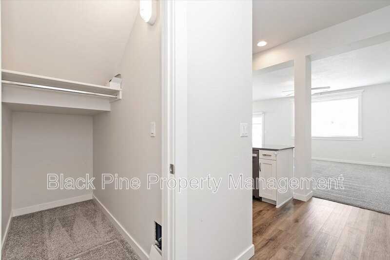 3098 N Lochness Ave - Photo 6 of 36