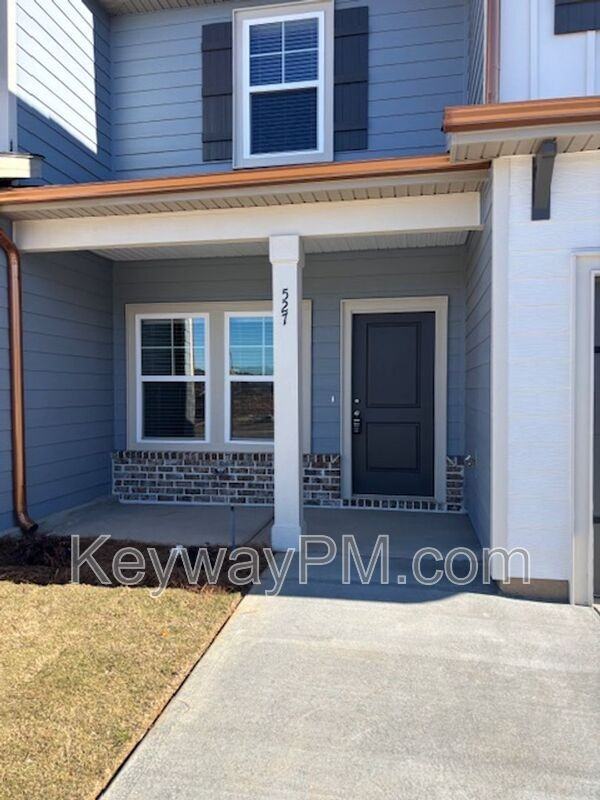 527 Yuma Ln - Photo 3 of 9