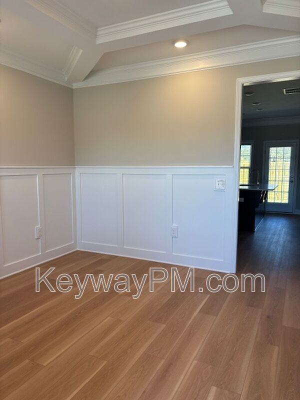 527 Yuma Ln - Photo 4 of 9