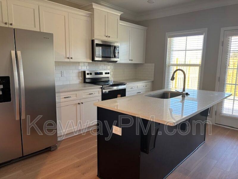 527 Yuma Ln - Photo 7 of 9