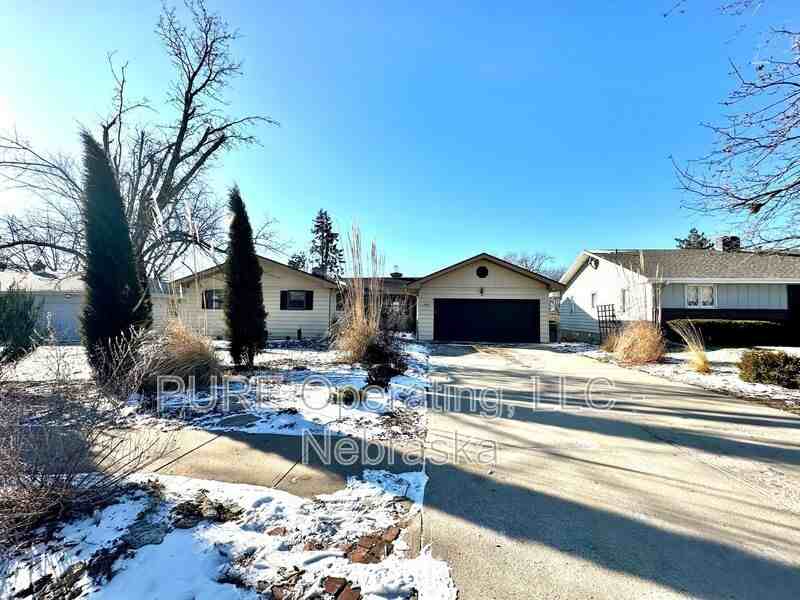 1024 N 74th Ave - Photo 4 of 41