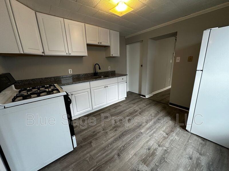 3418 W 3rd St - Photo 7 of 26