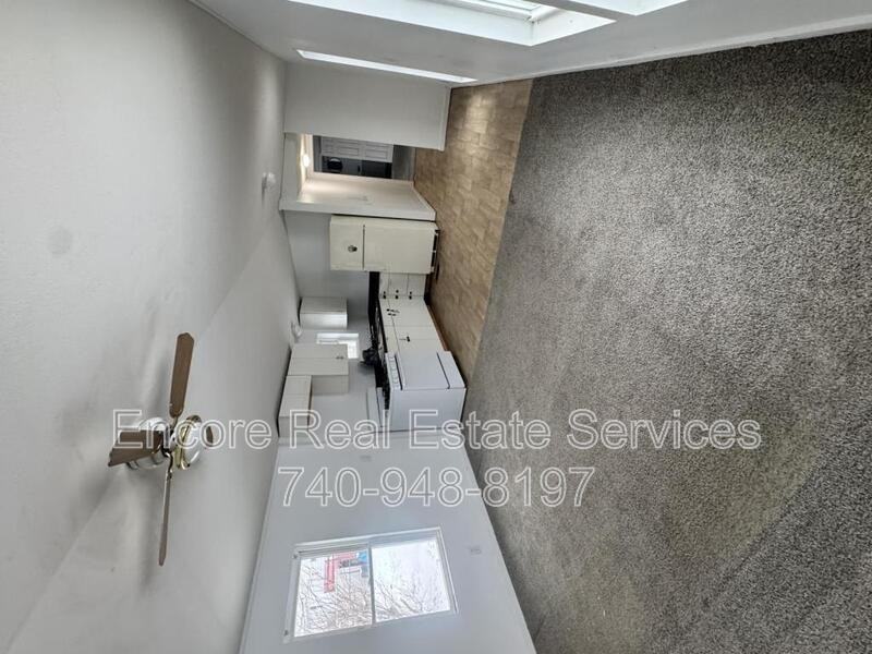114 N Washington St - Photo 3 of 10