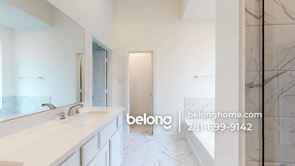 13024 Sapphire Lake Ln - Photo 3 of 14