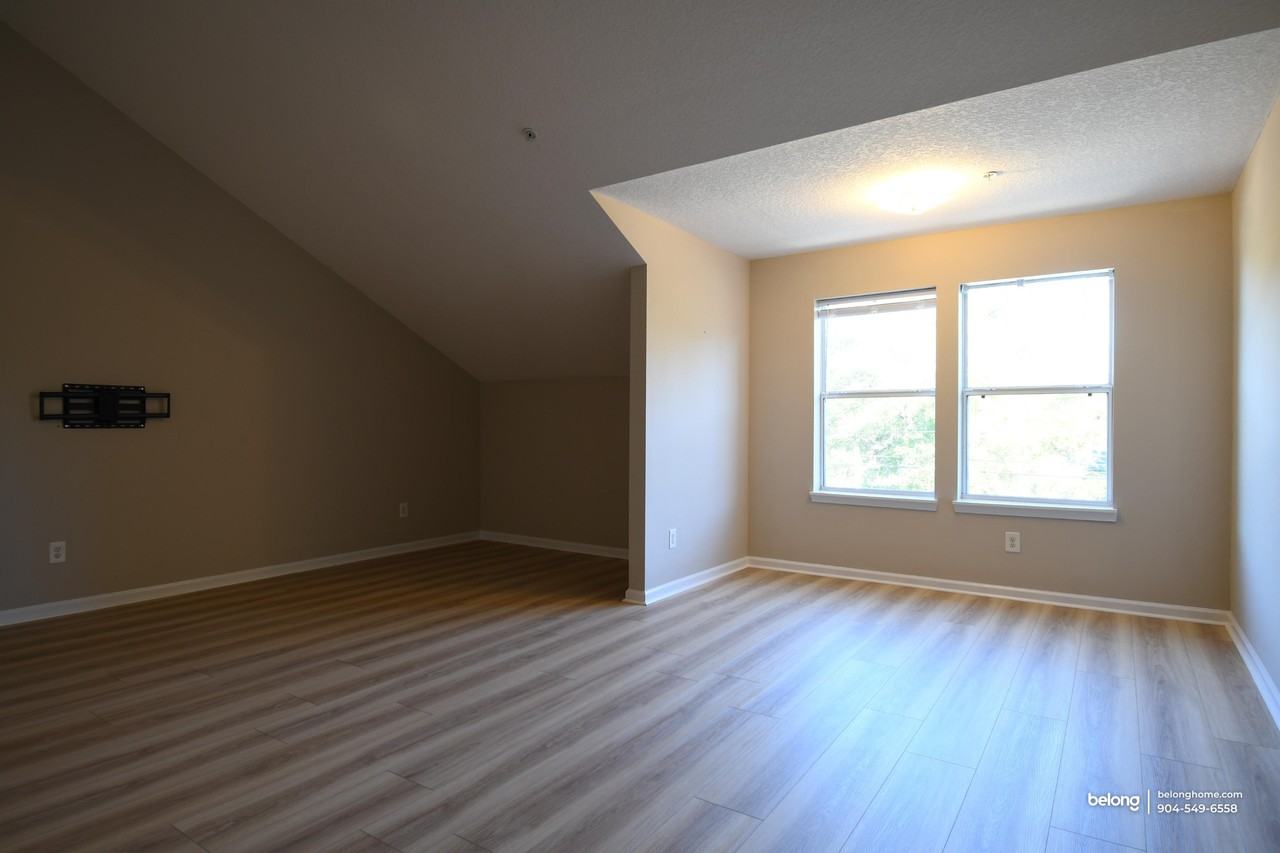 87229 Lents Rd - Photo 2 of 23