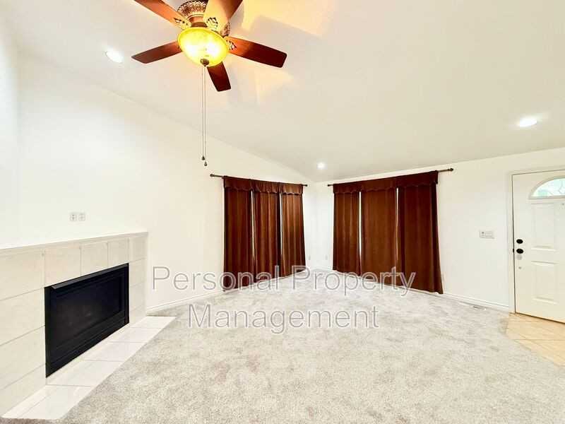 13001 Ne 89th St - Photo 3 of 27