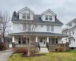 featured image of 2407 Woodmere Dr #2409