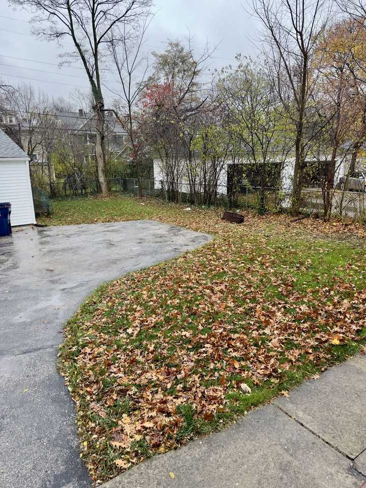 2407 Woodmere Dr #2409 - Photo 2 of 36