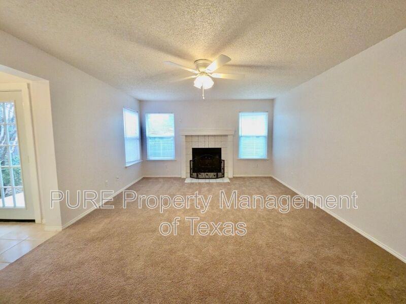 1313 Terra St - Photo 4 of 31