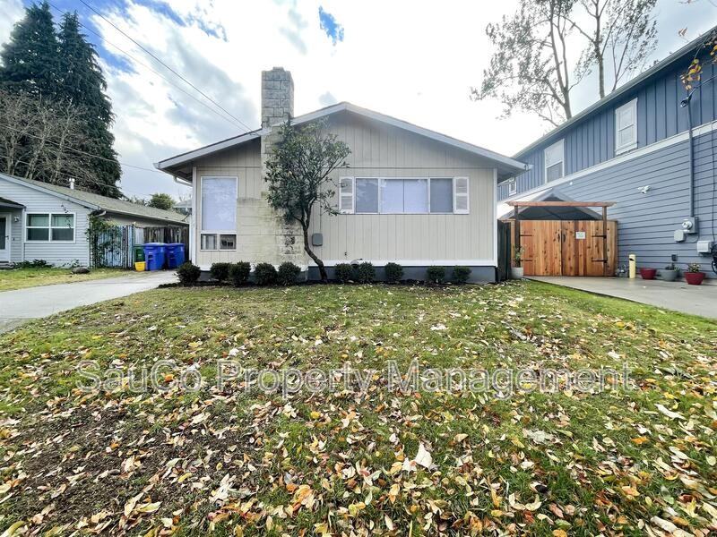 1734 Ne Bryant St - Photo 2 of 19