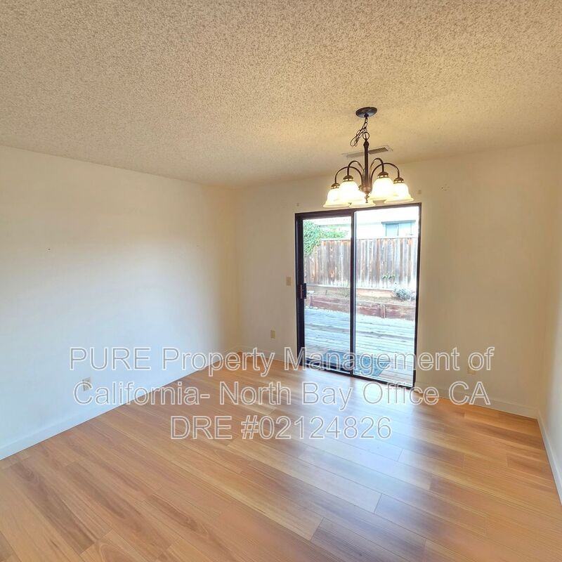 1641 Rainier Ave - Photo 4 of 17